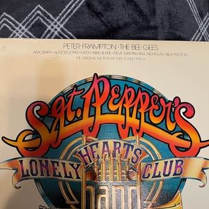 Sargent Pepper lonely hearts club band